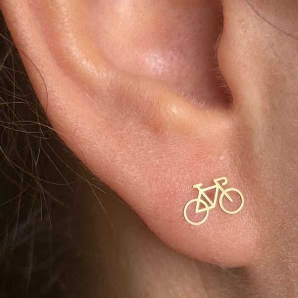 Pendientes bicicleta en oro 18k hipoalergénico perfecto regalo original para niña adolescente mujer y hombre seguro ciclismo Mocosa como quedan puestos oreja