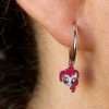 Como quedan puestos en la oreja Pendientes de aro Pinkie Pie en plata hipoalergénica. Seguros y oficiales. Regalo perfecto para niñas